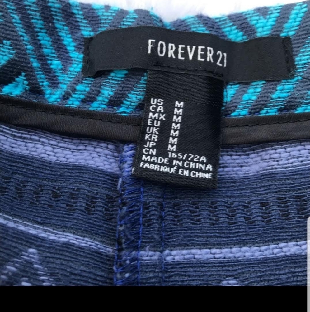 💙FOREVER 21 SHORTS - Picture 2 of 2